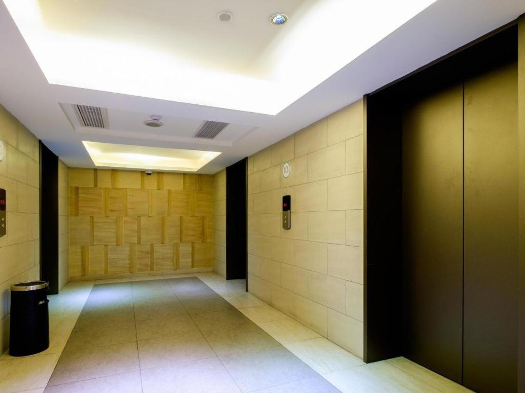 Ji Hotel Shanghai Yan An Road Branch Exterior photo