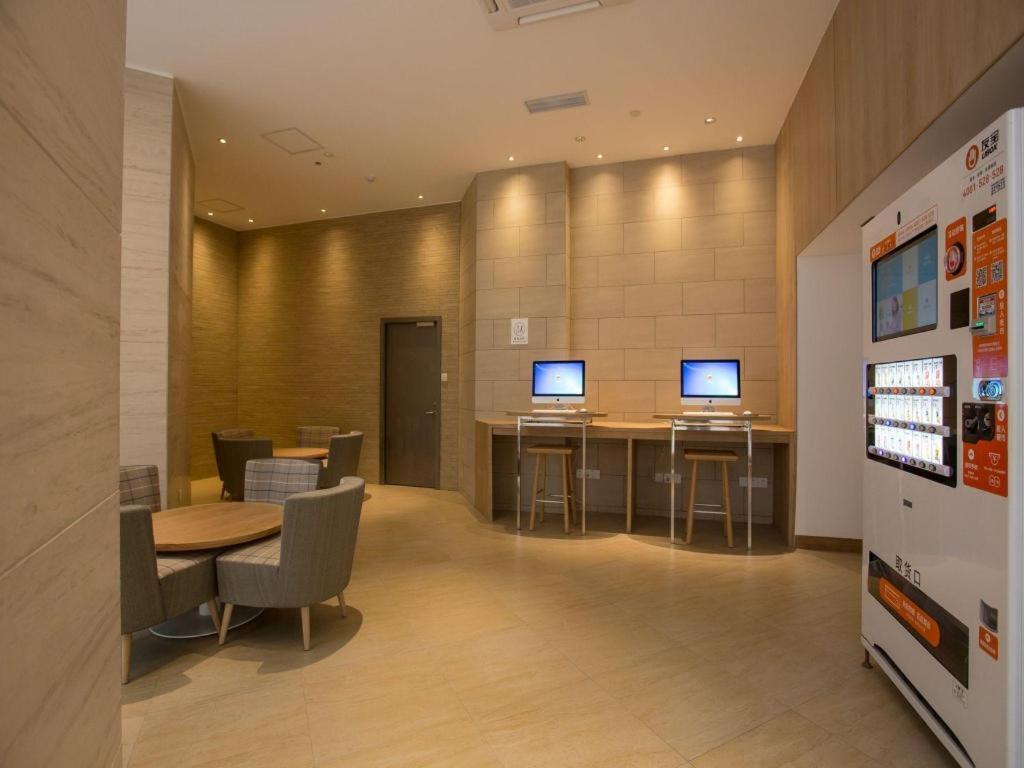 Ji Hotel Shanghai Yan An Road Branch Exterior photo
